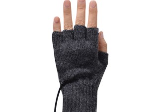 指先があいているのに暖かい！サンコーの「USB指までヒーター手袋」