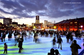 コンテンポラリーアートを身近に感じられる横浜赤レンガ倉庫のスケートリンクが今年もスタート