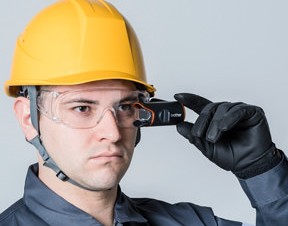 ブラザー、HMD「エアスカウター」のタフコンセプトモデルを発表