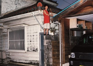 第40回木村伊兵衛写真賞の受賞で知られる石川竜一氏の個展が横浜市民ギャラリーあざみ野で開催