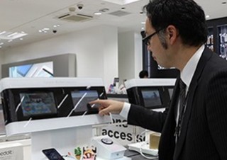 ソフトバンク、外出先から家にいるペットと遊べる「Petcube」などの最新IoT製品を展示