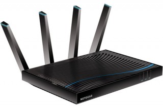 ネットギア、世界初のアクティブアンテナを搭載した11ac wave2対応ルーターを発売