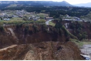 国土地理院、熊本地震の被害状況をUAVで空撮した動画を公開
