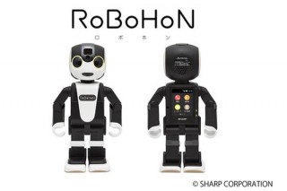 DMM.com、シャープのロボット電話「RoBoHoN」の予約受付を開始
