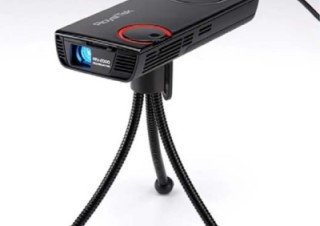 サンワサプライ、iPhoneやiPadに対応した小型プロジェクター