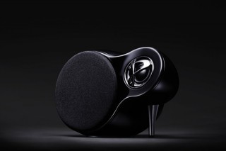 艶やかな筐体も魅力！AUX接続とBluetoothに両対応するスピーカー「pianissimo」をエレコムが発売