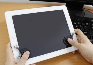 上海問屋、スマホやタブレットに装着可能なジョイスティックを発売