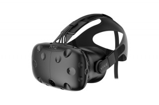 HTC、VRヘッドセット「HTC Vive」を全国36店舗で発売