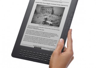 Amazon.com、ディスプレイ品質を向上させた「Kindle DX」新モデル