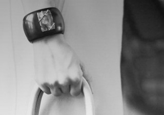 月額定額でヴィトンやシャネルのバッグが使い放題に！「SHAREL」アプリがリリース