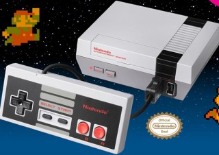 ファミコンの日に小型手乗りファミコン発表！ マリオ・ゼルダ・FFなど30本入り