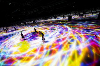 “お台場みんなの夢大陸2016”でデジタルアート作品の展示「DMM.プラネッツ Art by teamLab」が開催