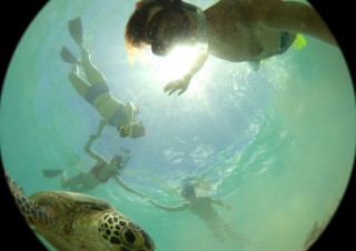 カシオが「Outdoor Recorder」新モデルを発売、180°の全天周映像を撮影可能