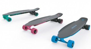 スマホで操縦できる電動スケートボード「E-GO2」がソフトバンクの+Styleで販売開始