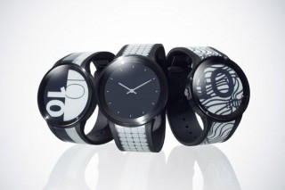 ソニー、電子ペーパー腕時計の第2弾「FES Watch U」クラウドファンディング開始