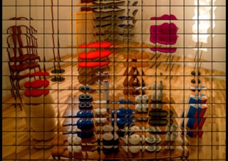 武蔵野美術大学による企画展示「ムサビのデザインVI：みんなのへや」が開催