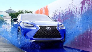 LEXUSがクルマでペイントアートを描く新CM「LEXUS “F SPORT” ART PROJECT篇」を公開