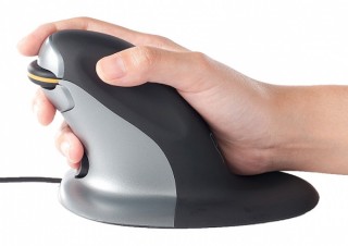 サンワ、ペンギンみたいなデザインのエルゴノミクスマウスを発売