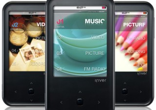 iriver、音楽や動画が楽しめる2.8型液晶搭載オールインワンプレーヤー「S100 Panorama」
