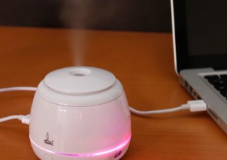 上海問屋、内蔵LEDのイルミネーションで視覚的にも楽しめるUSB給電のアロマ加湿器を発売