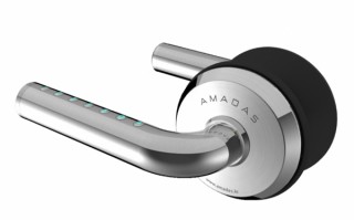 +Style、スマホで鍵を開けられるIoTドアノブ「AMADASスマートドアロック」を発売