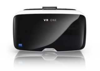 カールツァイス、スマホ用VRヘッドセット「ZEISS VR ONE Plus」を発売