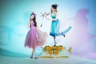 ワコールのランジェリーをファンタジーの世界観で撮影した写真展示「Lingerie meets Fantasy」