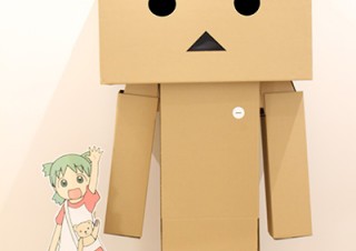 全国のTSUTAYAに「よつばと！」のダンボーが等身大サイズで来店する写真撮影会