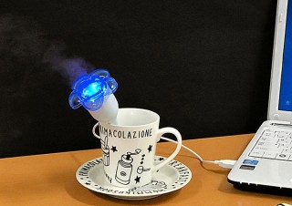 上海問屋、マグカップなどに入れて加湿できる一輪挿し風のUSB加湿器を発売