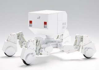 タチコマっぽい自律稼働式重機「出雲重機」のスケールモデルが資金集めに成功！