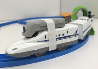 上海問屋、オモチャの電車や車に付けてスマホで映像を楽しめるWi-Fiカメラを発売