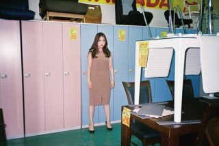 第14回写真“1_WALL”グランプリを受賞した佐藤麻優子氏の個展「ようかいよくまみれ」