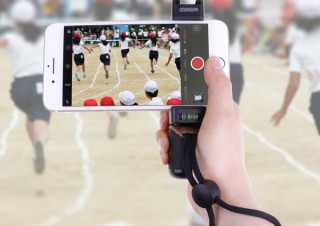 上海問屋、片手でスマホの撮影が可能なハンドグリップを発売