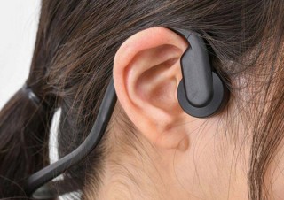 上海問屋、耳の穴を塞がずに骨の振動で音を伝えるイヤホン「DN-914699」を発売