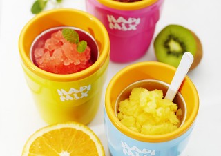 まぜまぜするだけでフローズンが作れるコップ「ハピックス」、ドウシシャから発売