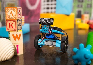サンワ、プログラム学習に適したMakeblock社製教育ロボットキットを発売