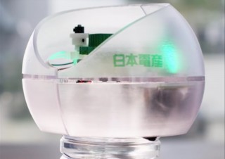 日本電産、スマホでペットボトルのキャップを開ける「SMART PET BOTTLE」開発