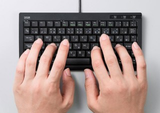 サンワサプライ、キーピッチが16mmで狭い場所での使用に適したUSBキーボードを発売
