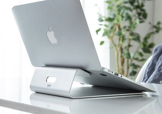サンワダイレクト、ノートパソコンでもタブレットでも使えるApple製品に適したアルミ製スタンドを発売