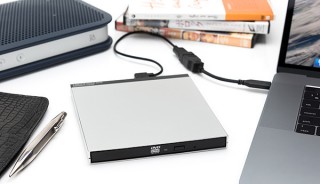 ロジテック、Type-C変換アダプタを付属したMac向けポータブルDVDドライブを発売