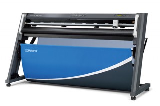 ローランドDGがカッティングマシン「CAMM-1」の新製品を発売！本体とスタンドが一体のL字型デザインを採用