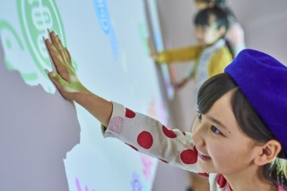 シヤチハタ初のクリエイティブなスタンプ体験ショップ「ShachiPon！」がオープン