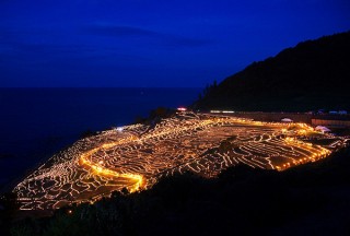 白米千枚田のあぜ道をキャンドルで飾る「あぜの万燈」が3年半振りに復活開催