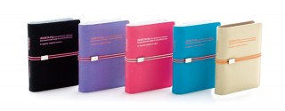 女性を意識したデザインの電子辞書ケース