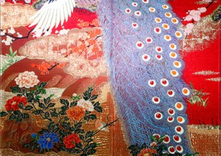 京友禅の着物や西陣織の帯そのものをガラスに封じ込めた“着物ガラスART”の展覧会が開催