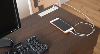 下村家具、天板にUSBポートやLANポートなどを用意したパソコンデスクを発売