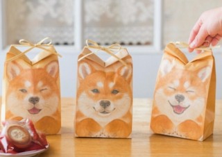 柴犬のピンとしたカワイイ耳をモチーフにした「柴犬おすそわけ袋」