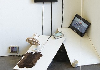 メディアアーティストの谷口暁彦氏による10年間の活動を振り返る個展「超・いま・ここ」
