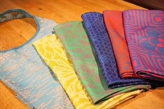 オリジナルプリントの布を注文できる「HappyFabric」で伊勢型紙の柄を活用したデザインが公開