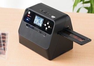 サンワサプライ、フィルムや写真をデータ化できるフィルムスキャナー